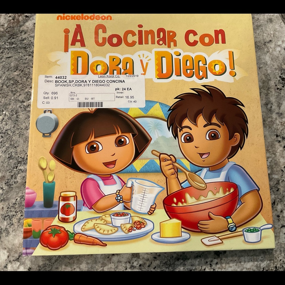 In The Kitchen with Dora & Diego! Cookbook for Children Nickelodeon